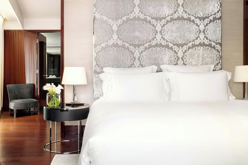 Bvlgari Hotel London Room Type - Signature Suite, 1 Bedroom