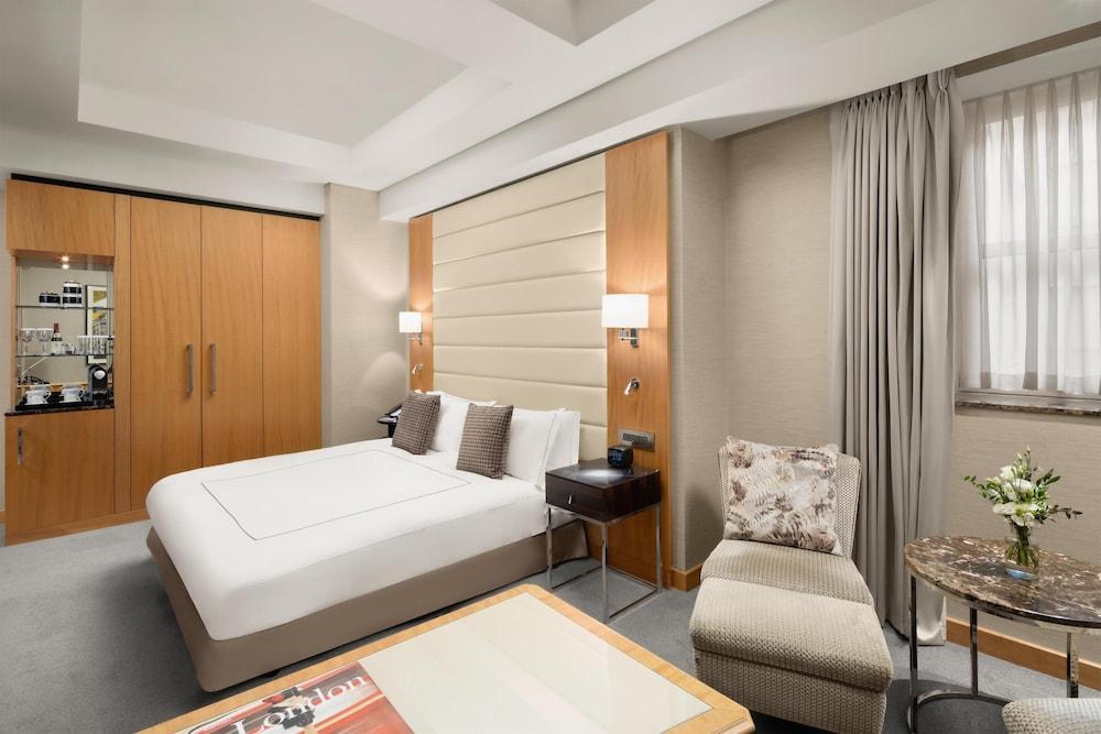 Conrad London St. James Room Type - King Executive Accessible With Lounge Access