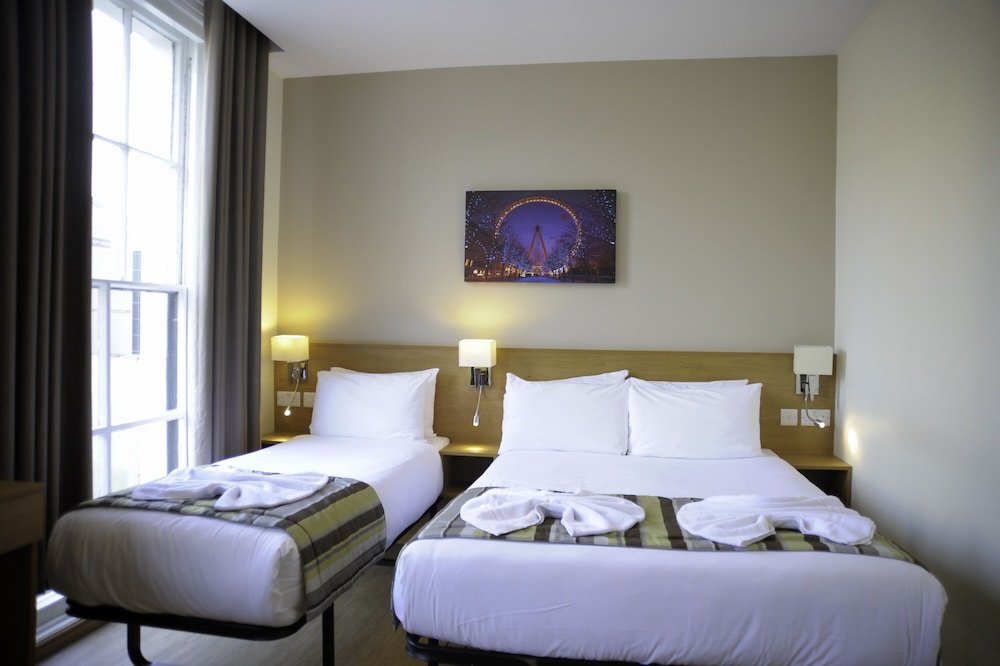 Kings Cross Inn Hotel Room Type - Triple Room Kings Cross Inn Hotel Room Type - Triple Room