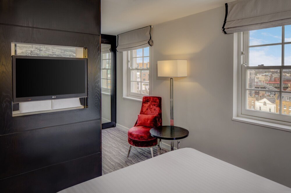 DoubleTree by Hilton London - Greenwich - Tap to explore photos