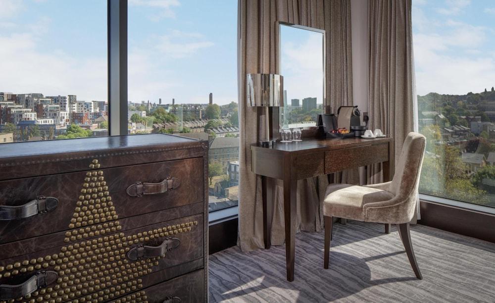 DoubleTree by Hilton London - Greenwich Room Type - Junior Suite, 1 King Bed, Non Smoking