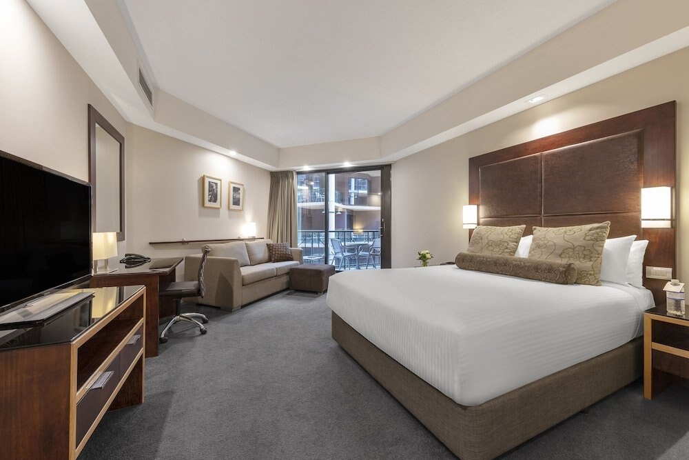 Amora Herencia Riverwalk Melbourne Room Type - Courtyard Queen Room with Balcony
