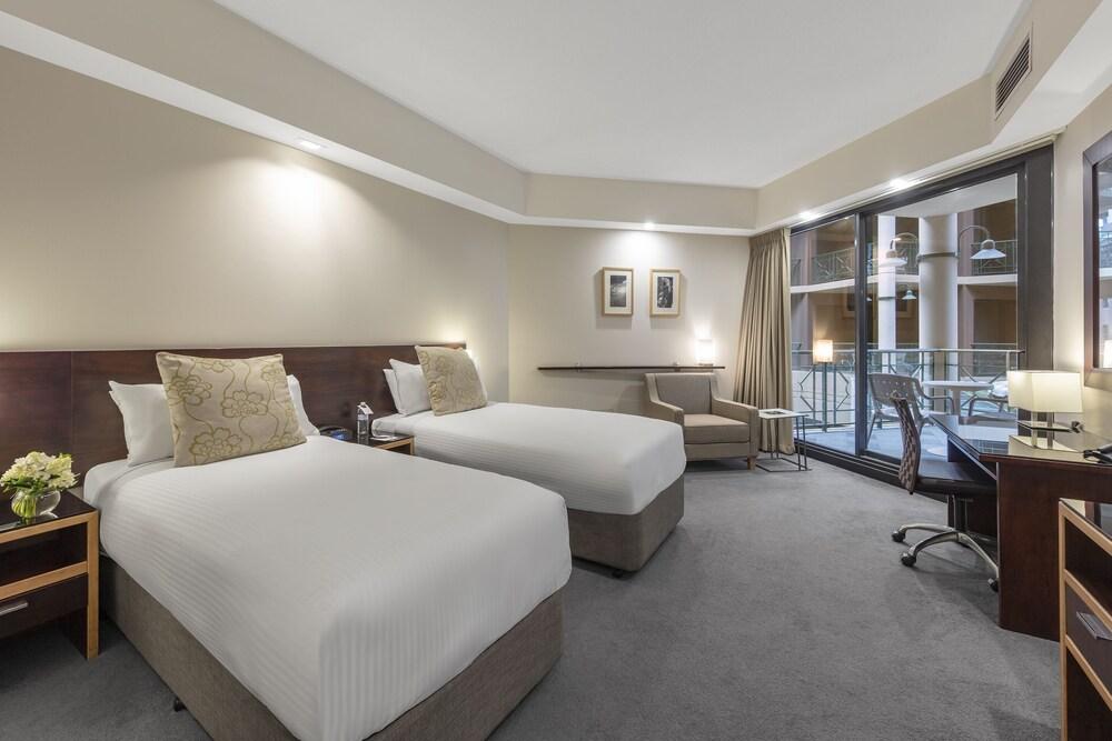 Amora Herencia Riverwalk Melbourne Room Type - Courtyard Twin Room with Balcony Amora Herencia Riverwalk Melbourne Room Type - Courtyard Twin Room with Balcony