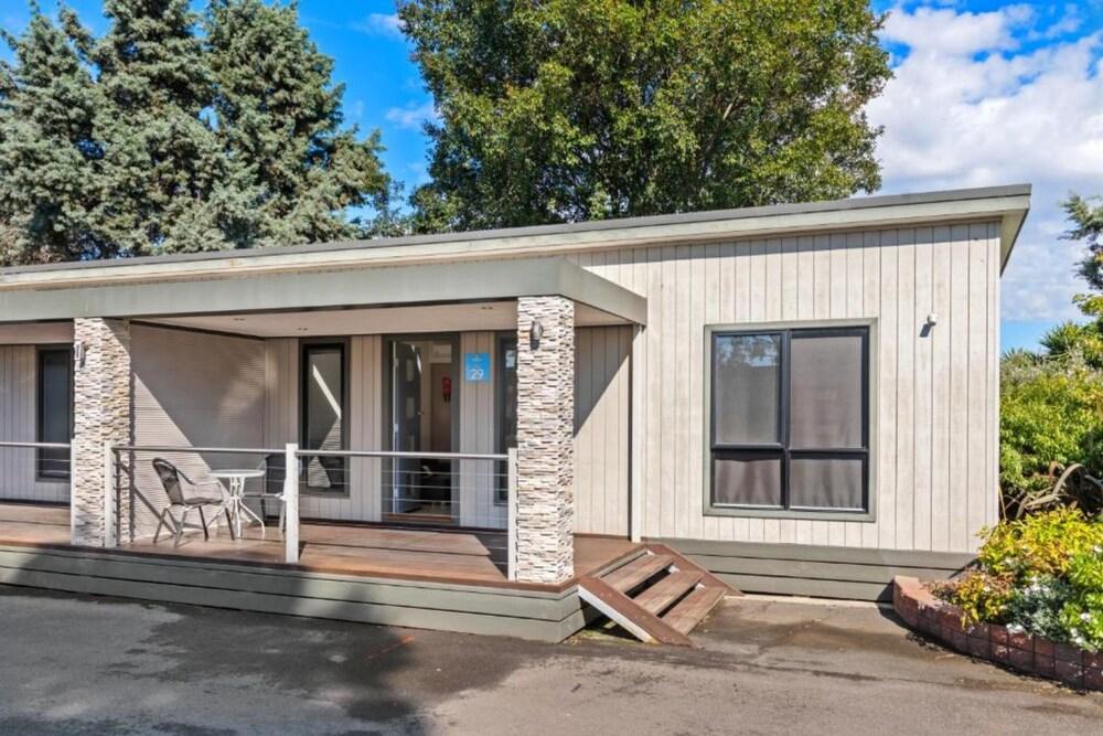 Discovery Parks - Melbourne Room Type - Deluxe 1 Bedroom Cabin