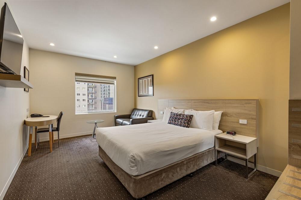 Atlantis Hotel, Melbourne Room Type - City View Room (City View)