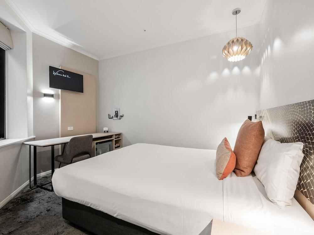 BATMAN'S HILL ON COLLINS Room Type - Standard Queen Room