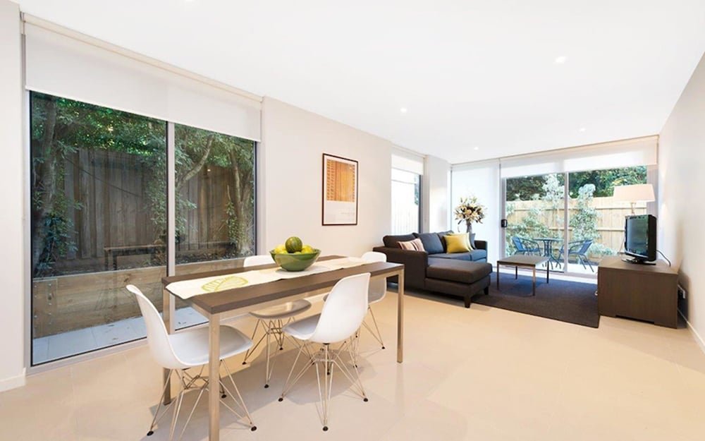 Best Western Plus The Tudor-Box Hill Room Type - Standard Apartment, 1 Bedroom, Kitchen, Annex Building (1 Queen Bed)