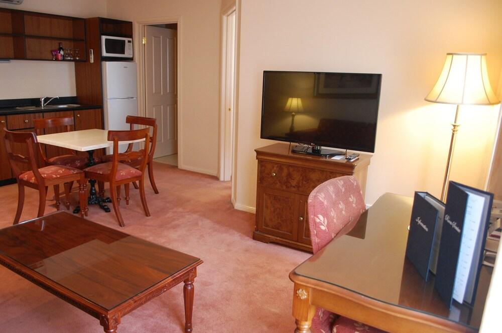 Canterbury International Hotel Room Type - One Bedroom Apartment