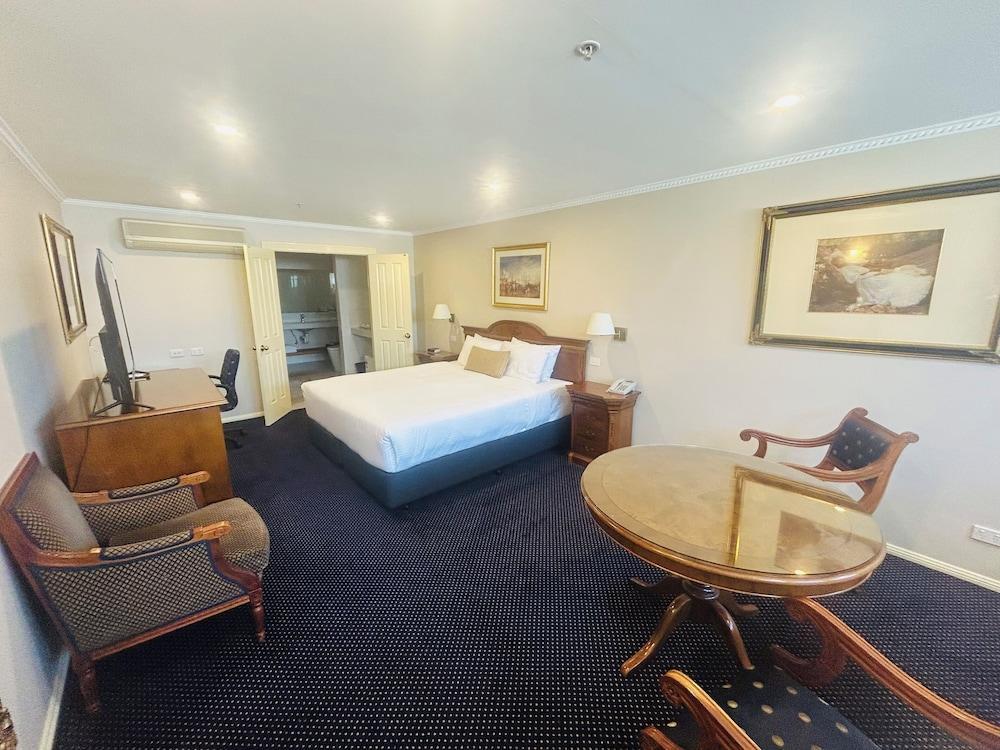 Canterbury International Hotel Room Type - Presidential Suite