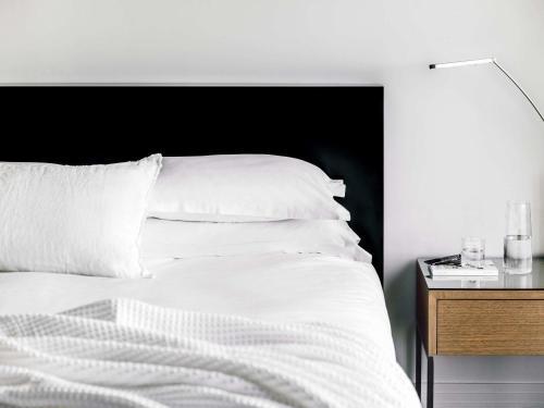 The Como Melbourne by Accor Room Type - Junior King Suite with Spa Bath and Private Office
