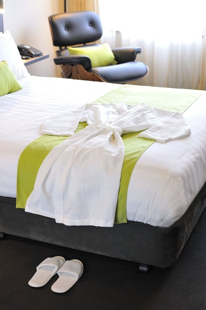 Mercure Melbourne Therry Street - Tap to explore photos