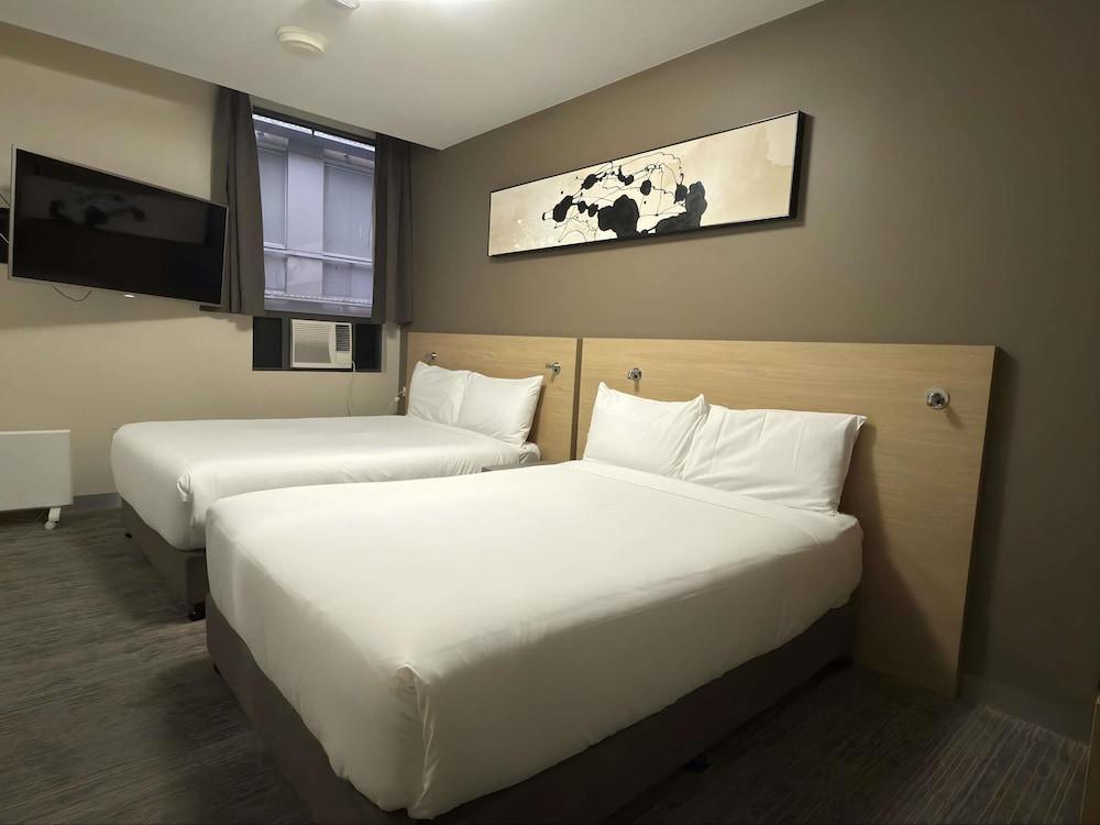 ibis budget Melbourne CBD Room Type - Room, 2 Double Beds, Mobility Accessible (Wheelchair Accessible)