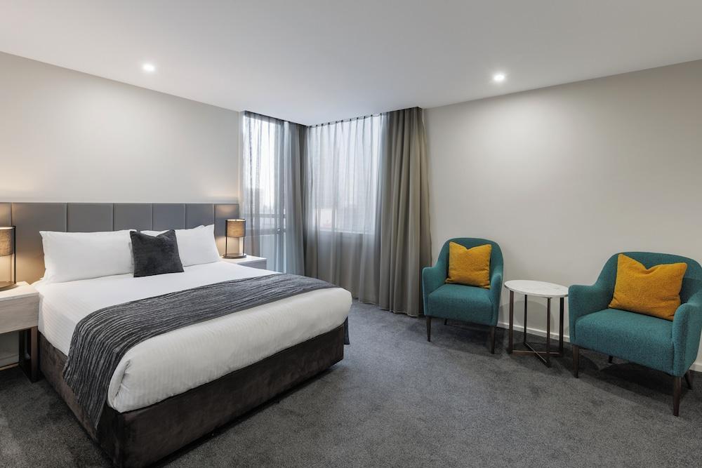 Hotel Grand Chancellor Melbourne Room Type - Superior King Room