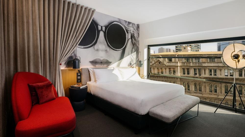 Hotel Indigo Melbourne on Flinders by IHG Room Type - Standard Room, 1 King Bed (High Floor)