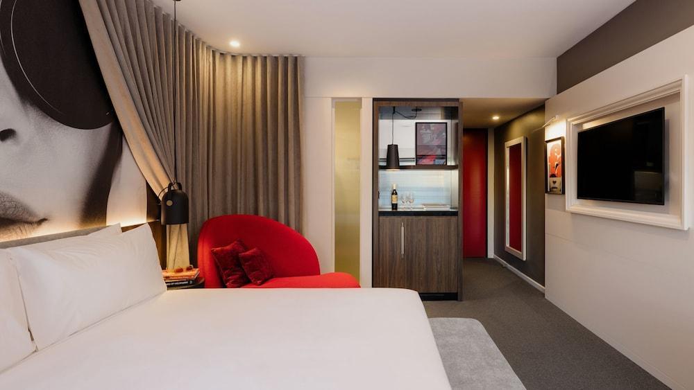 Hotel Indigo Melbourne on Flinders by IHG Room Type - Standard Room