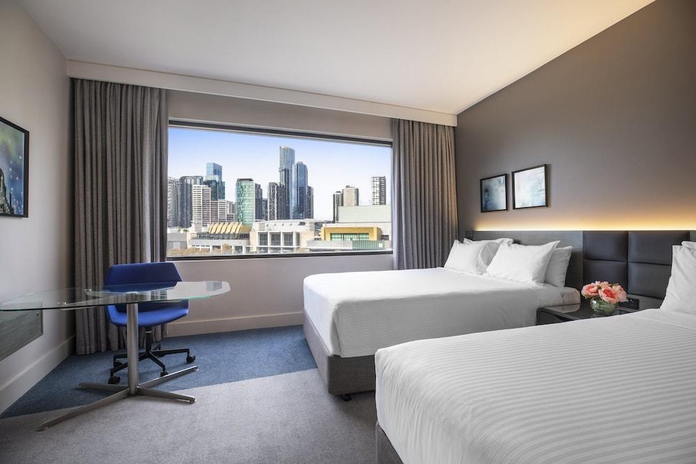 Crowne Plaza Melbourne - Tap to explore photos