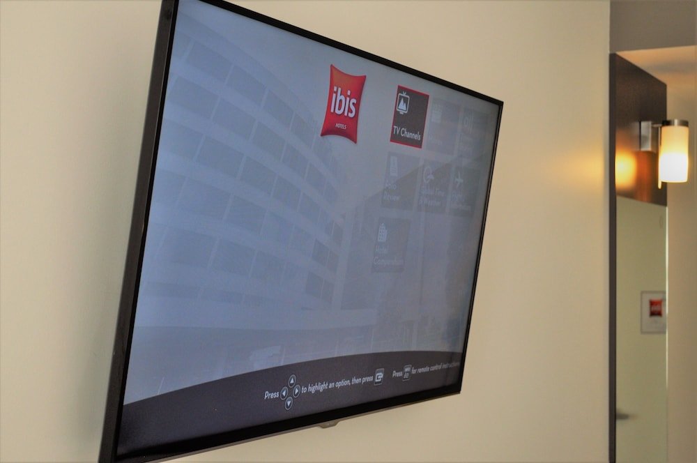 ibis Melbourne Glen Waverley Room Type - Superior Room, Multiple Beds (1 Queen and 1 Single Bed) ibis Melbourne Glen Waverley Room Type - Superior Room, Multiple Beds (1 Queen and 1 Single Bed)
