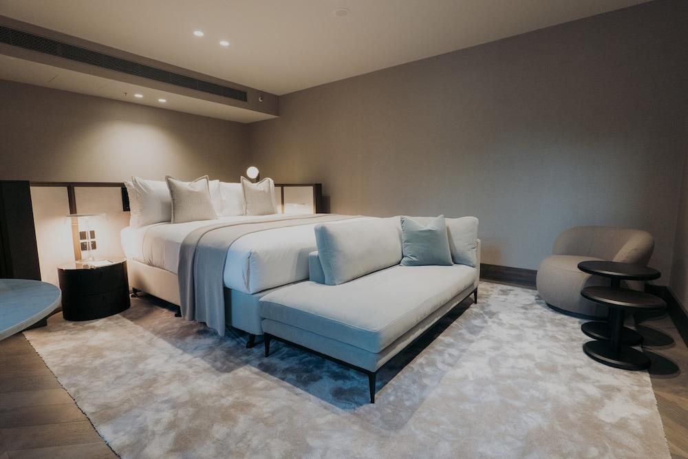 The Lyall Room Type - Maple Suite