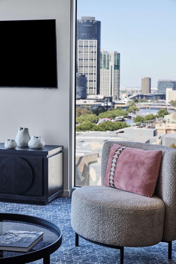 Adina Apartment Hotel Melbourne on Flinders - Tap to explore photos