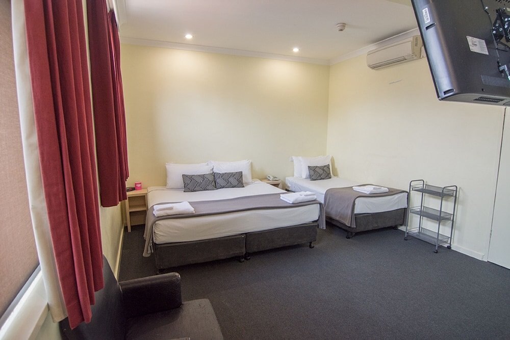 Miami Hotel Melbourne Room Type - Miami Triple Room