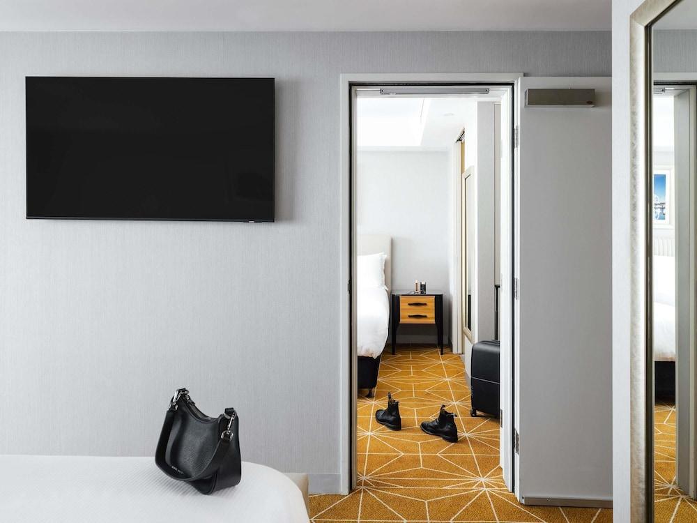 Mantra Melbourne Airport Room Type - Family Suite, 2 Double Beds, Connecting Rooms