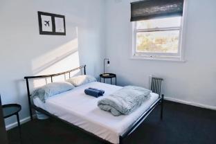 Pint On Punt Backpackers Room Type - Double Room with Shared Bathroom