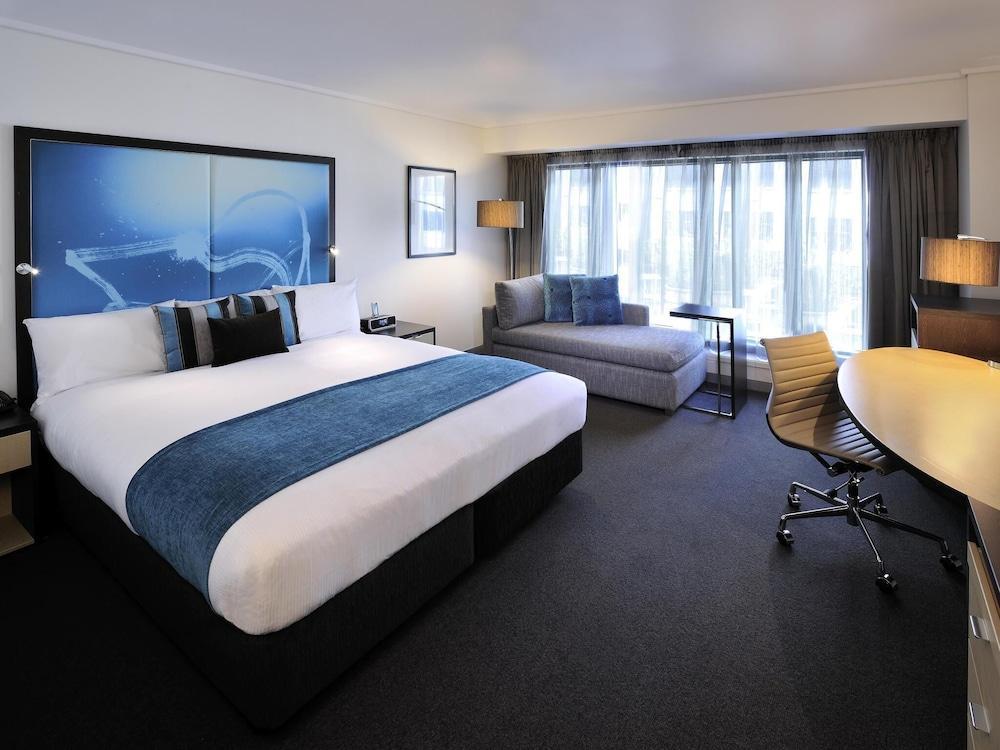 Novotel Melbourne on Collins Room Type - Deluxe Room 1 King Bed