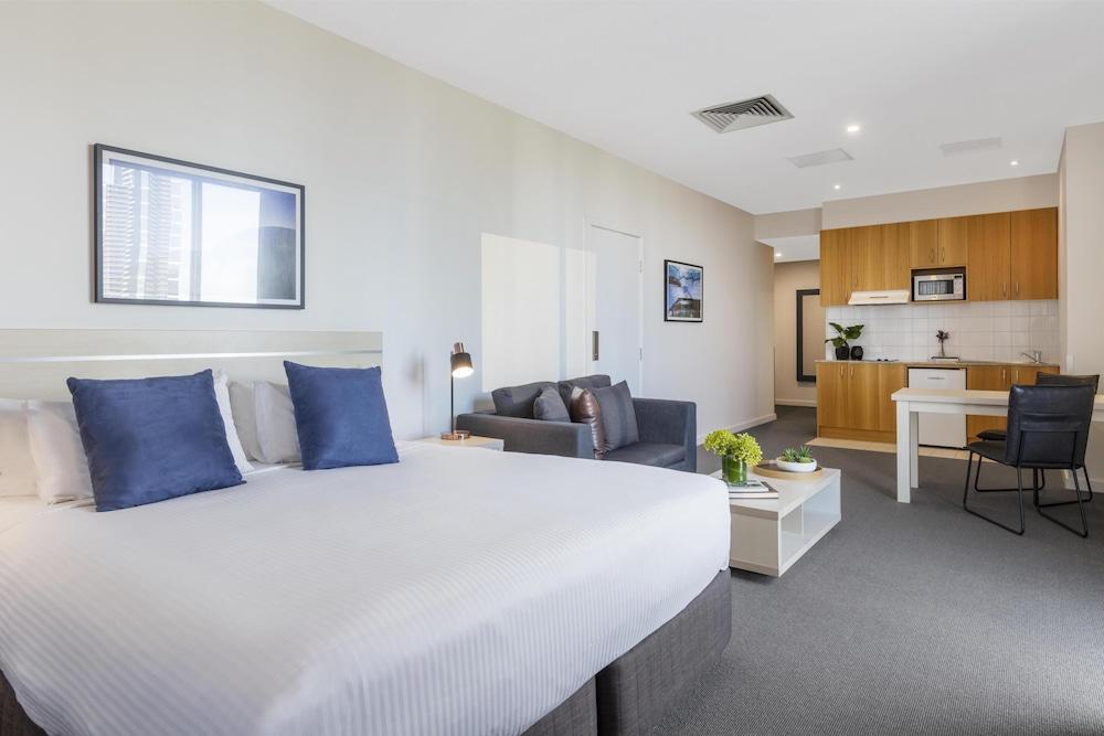 Oaks Melbourne on Market Hotel