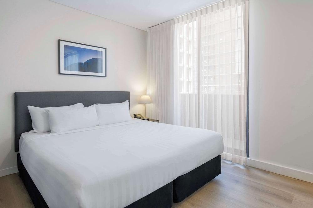 Oaks Melbourne on Collins Hotel Room Type - Studio Rooftop Apartment