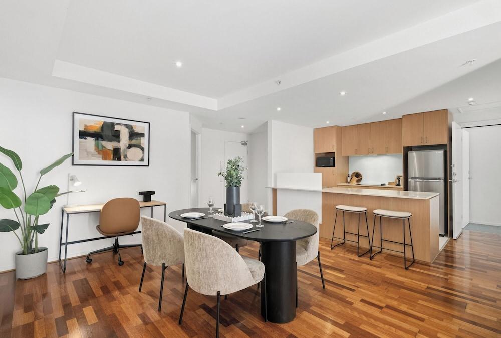 Urban Rest Melbourne Room Type - Three Bedroom Apartment Urban Rest Melbourne Room Type - Three Bedroom Apartment