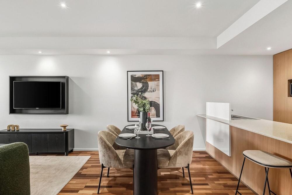 Urban Rest Melbourne Room Type - One Bedroom Apartment