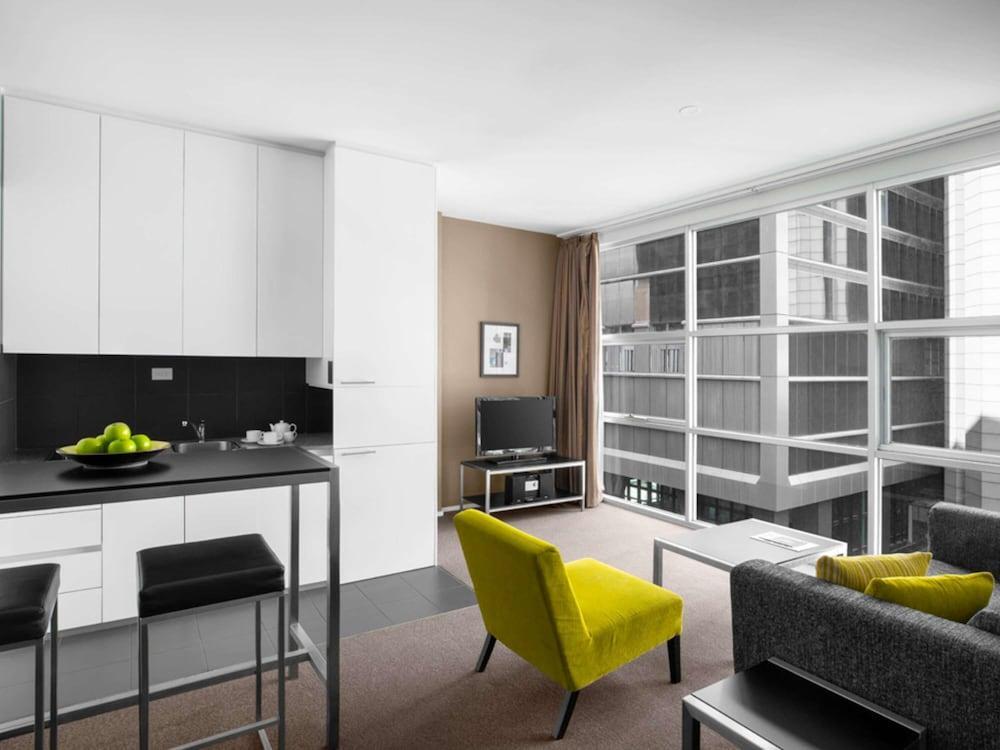 Mantra 100 Exhibition Melbourne Room Type - One Bedroom Executive Apartment