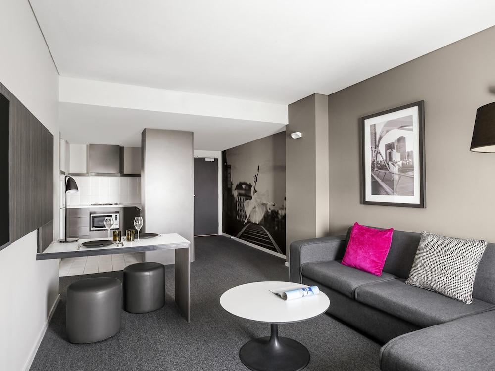 Mantra Southbank Melbourne Room Type - Premium One Bedroom Apartment