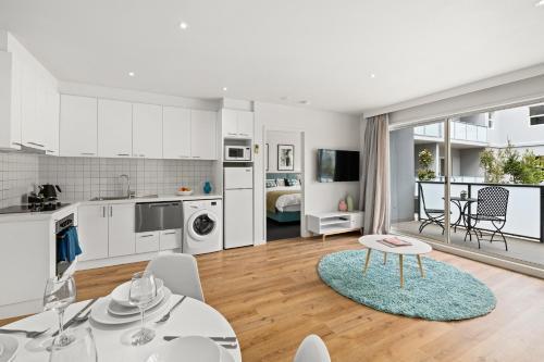 Burwood Serviced Apartments - Tap to explore photos