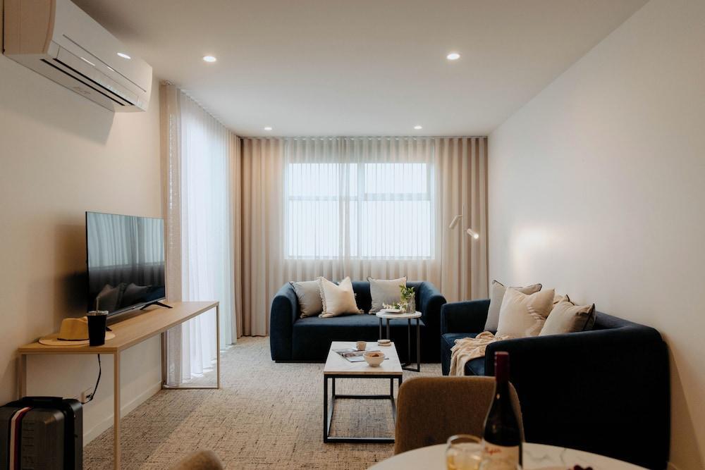 Punthill Williamstown Room Type - Three Bedroom Apartment - Adjoining Punthill Williamstown Room Type - Three Bedroom Apartment - Adjoining