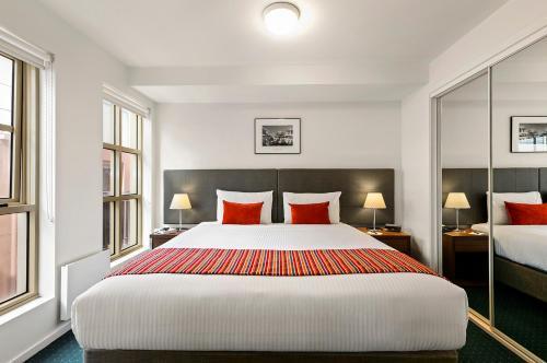 Melbourne Carlton Central Apartment Hotel - Tap to explore photos