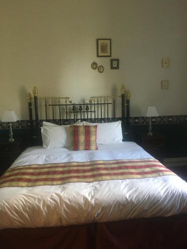 Toorak Manor Hotel Room Type - Standard Queen Room