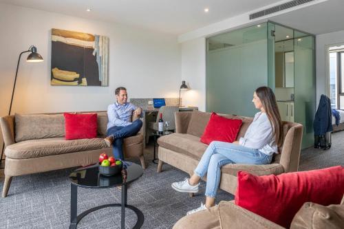 MainStay Suites Hawthorn - Tap to explore photos