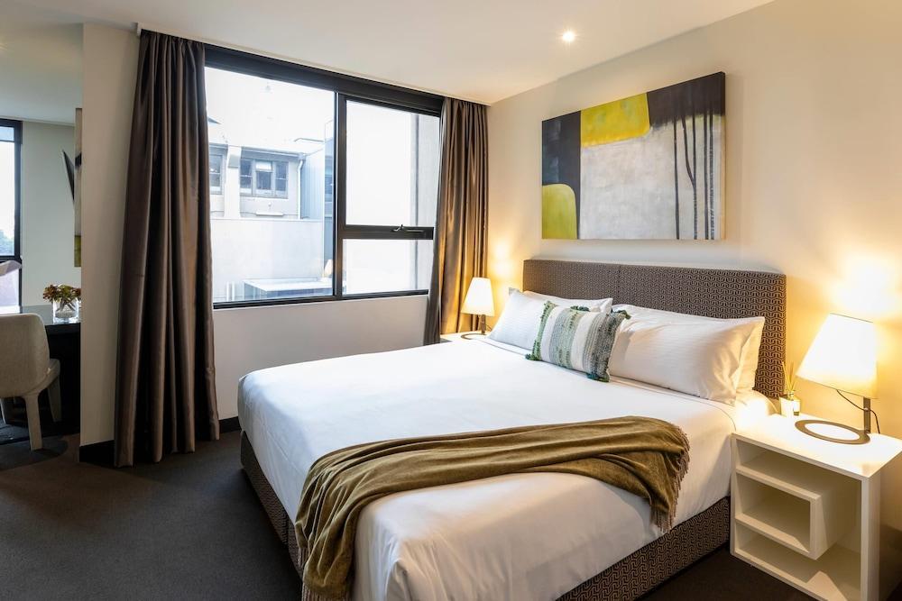 MainStay Suites Hawthorn Room Type - Studio Accessible Residence