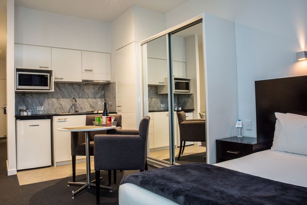 Adara Hotel Richmond Room Type - Studio Apartment