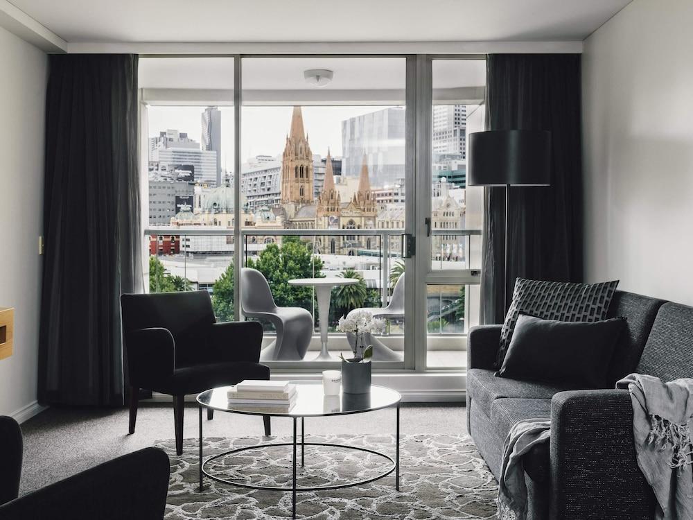Quay West Suites Melbourne Room Type - Superior Suite, Balcony, City View (Floors 4 - 9)