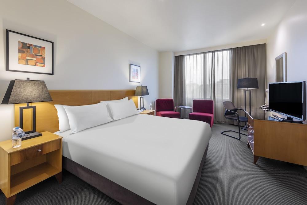 Flagstaff Gardens Hotel Melbourne (Formerly managed by Radisson) Room Type - King Room