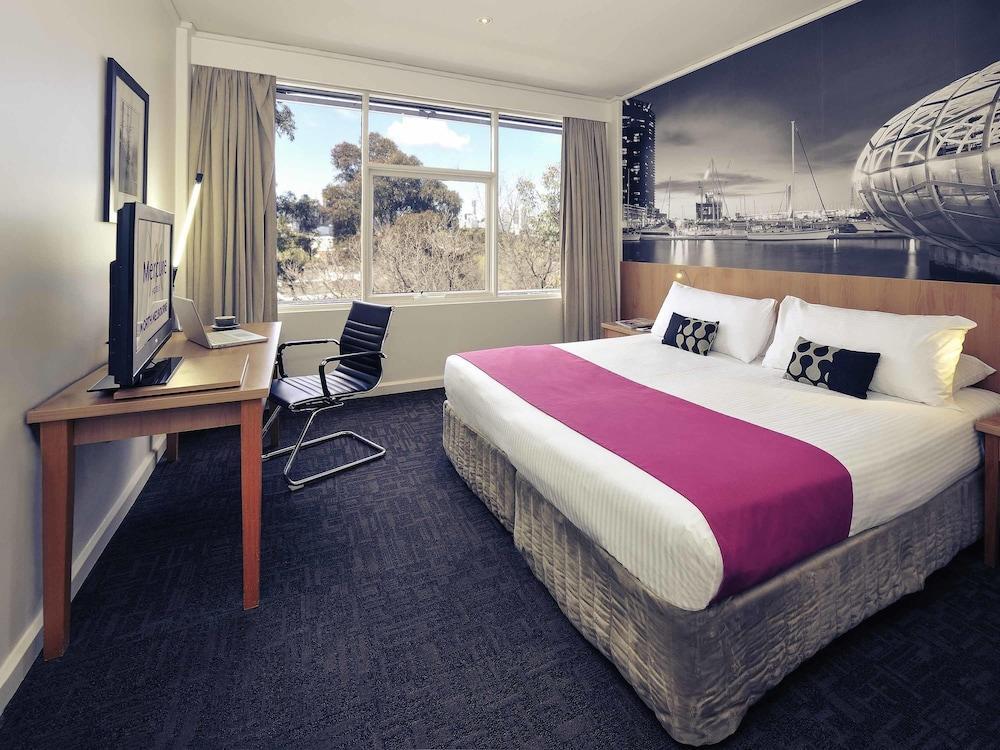Mercure North Melbourne Room Type - Standard Room 1 King Bed