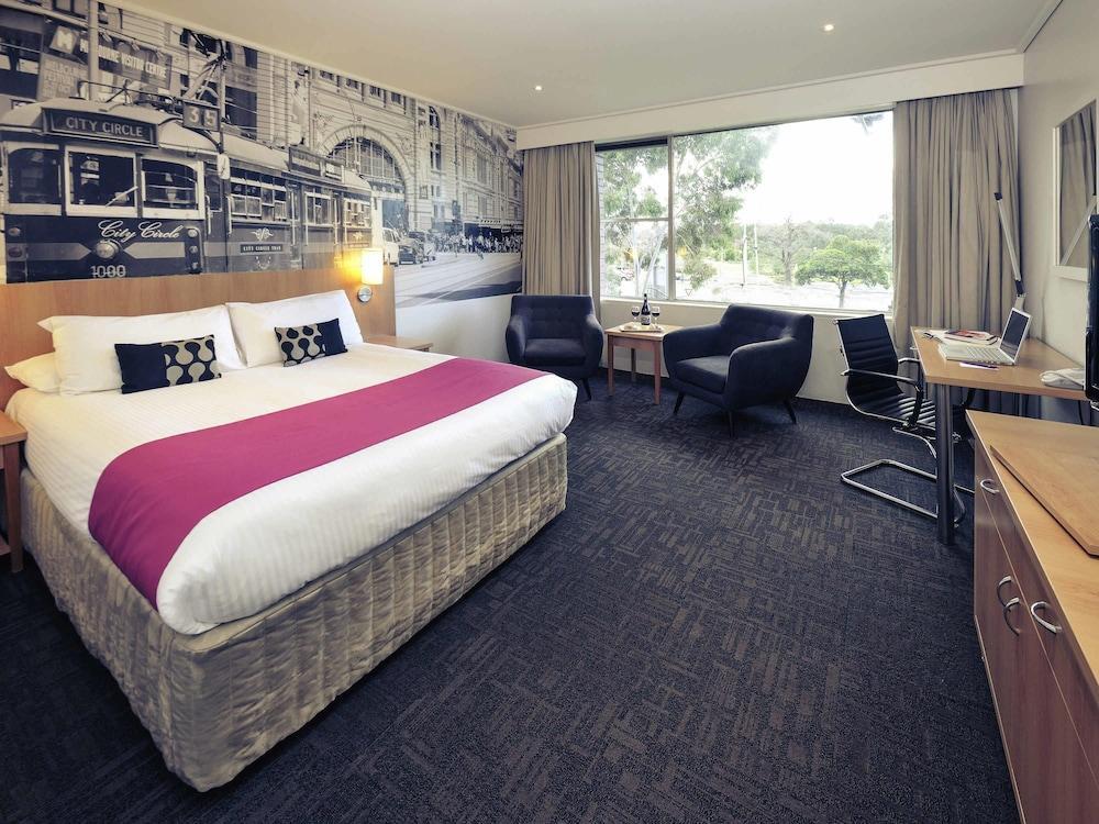 Mercure North Melbourne Room Type - Superior Room 1 Queen Bed