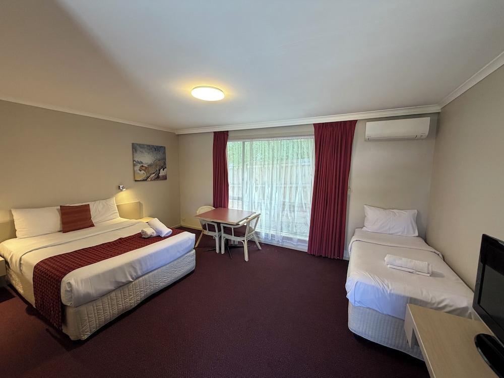 Ringwood Lake Inn Room Type - Queen Single