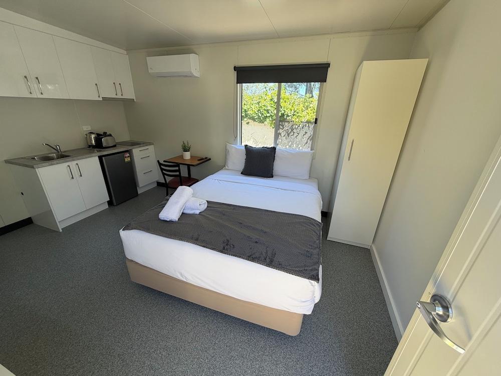 Ringwood Lake Inn Room Type - Studio