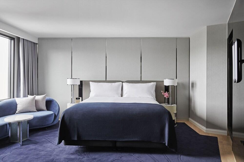 The Royce Room Type - Deluxe Room