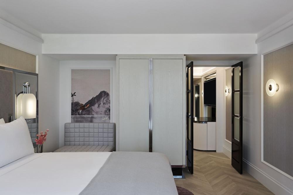 The Royce Room Type - Boulevard Suite