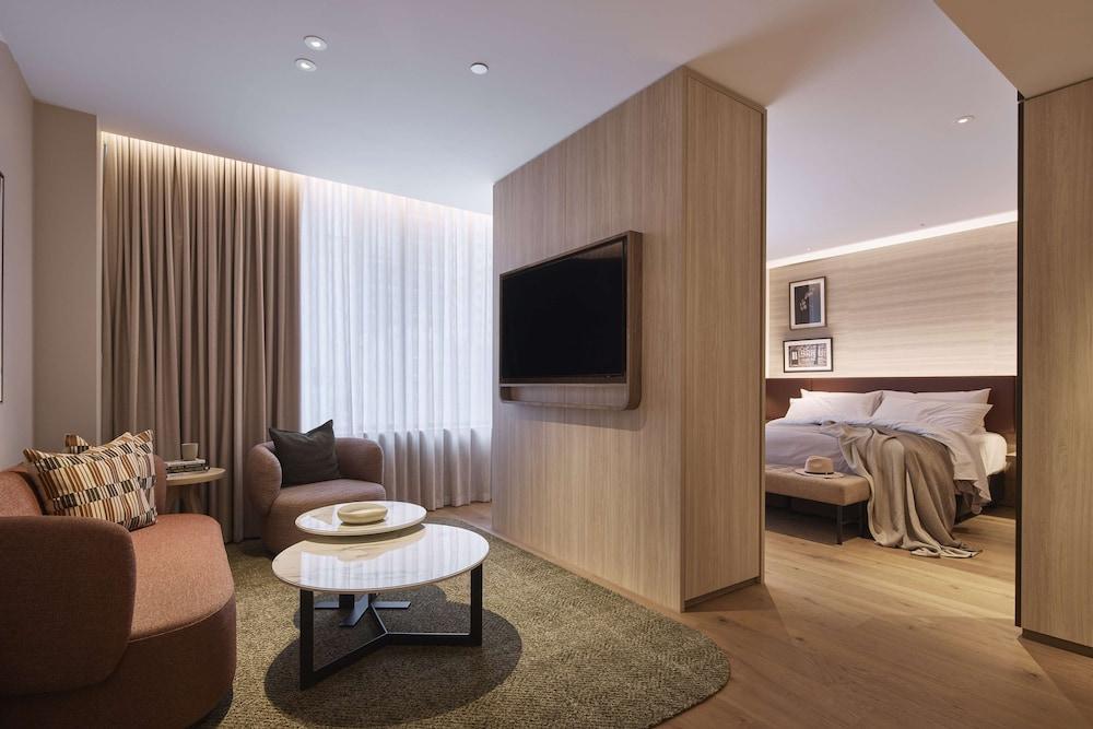 Rydges Melbourne Room Type - Rydges Accessible Suite