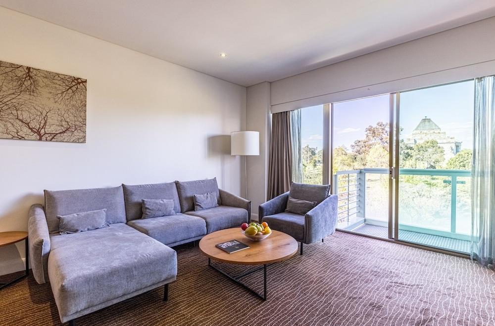 Seasons Botanic Gardens Room Type - Executive One Bedroom Apartment Seasons Botanic Gardens Room Type - Executive One Bedroom Apartment